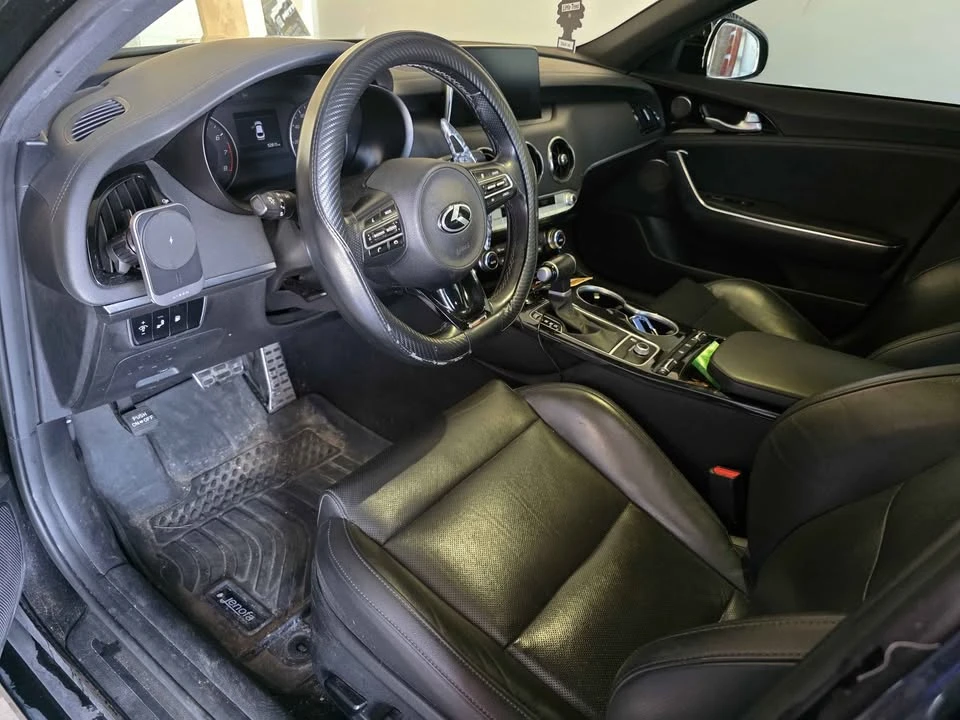 2020 Kia Stinger - Image 6 of 9