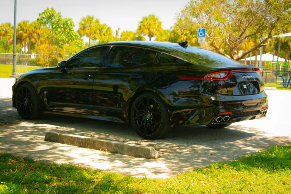 2020 Kia Stinger - Image 9 of 19