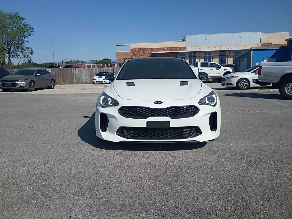 2020 Kia Stinger - Image 2 of 10
