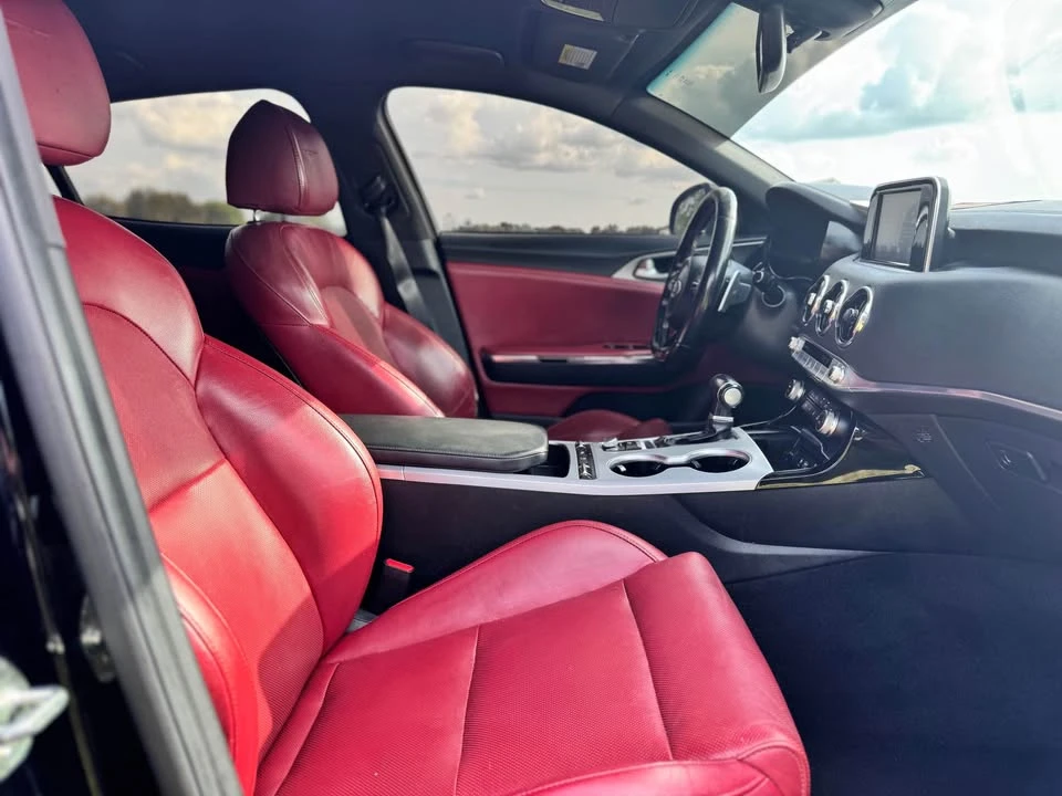 2020 Kia Stinger - Image 6 of 11