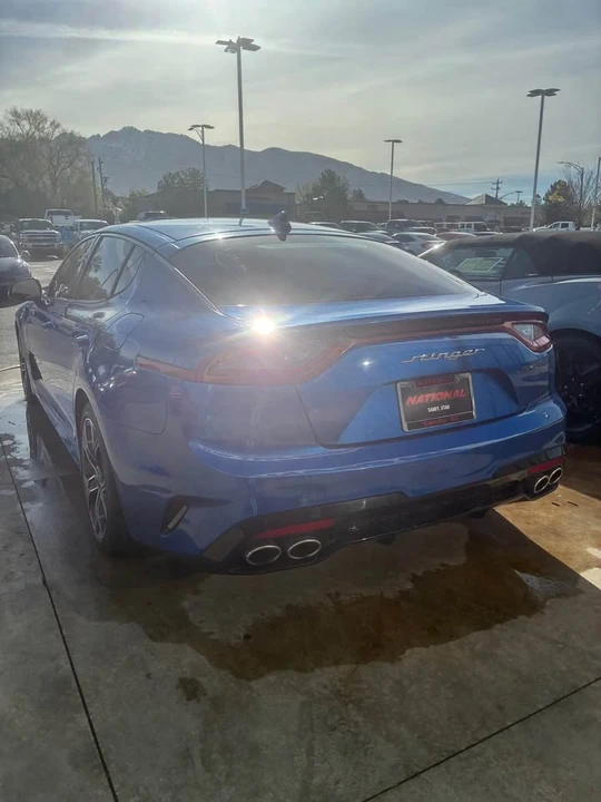 2020 Kia Stinger - Image 2 of 4