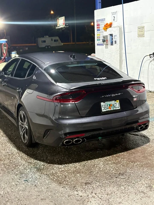 2020 Kia Stinger - Image 3 of 14
