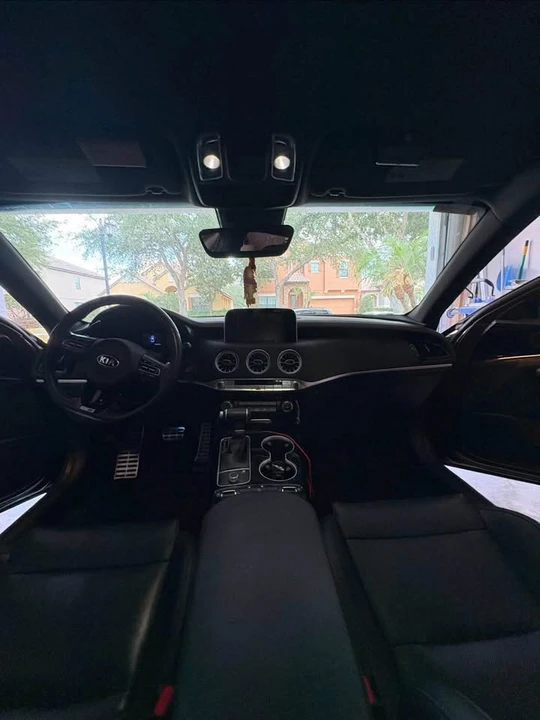 2020 Kia Stinger - Image 4 of 14