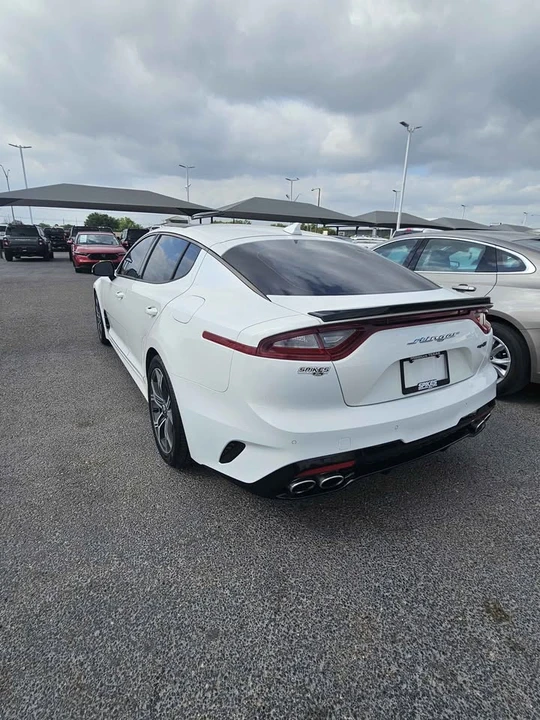2020 Kia Stinger - Image 3 of 10