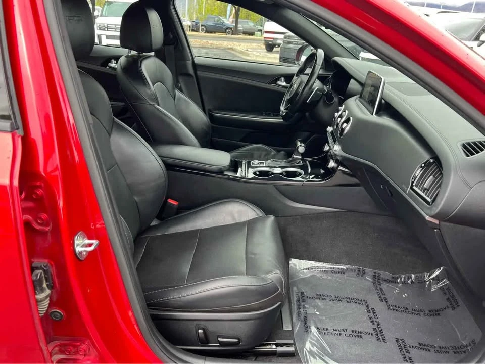 2020 Kia Stinger - Image 12 of 20