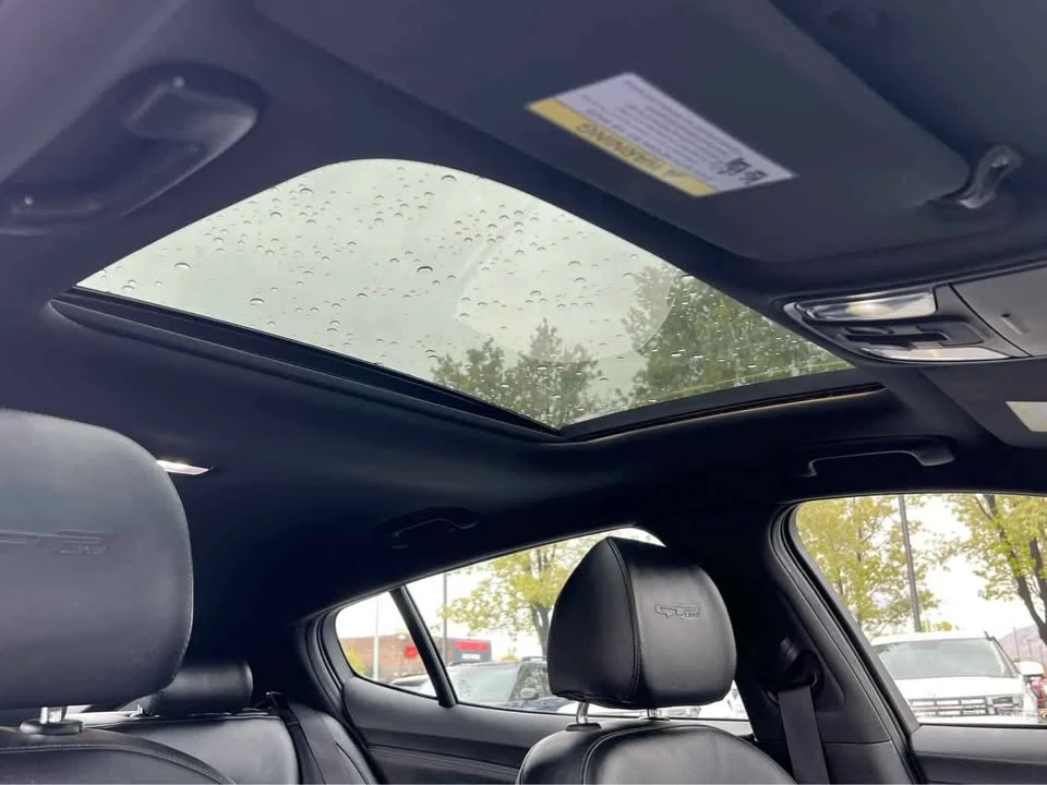 2020 Kia Stinger - Image 6 of 20