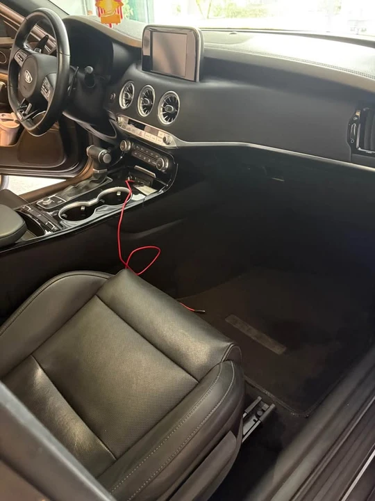 2020 Kia Stinger - Image 6 of 14