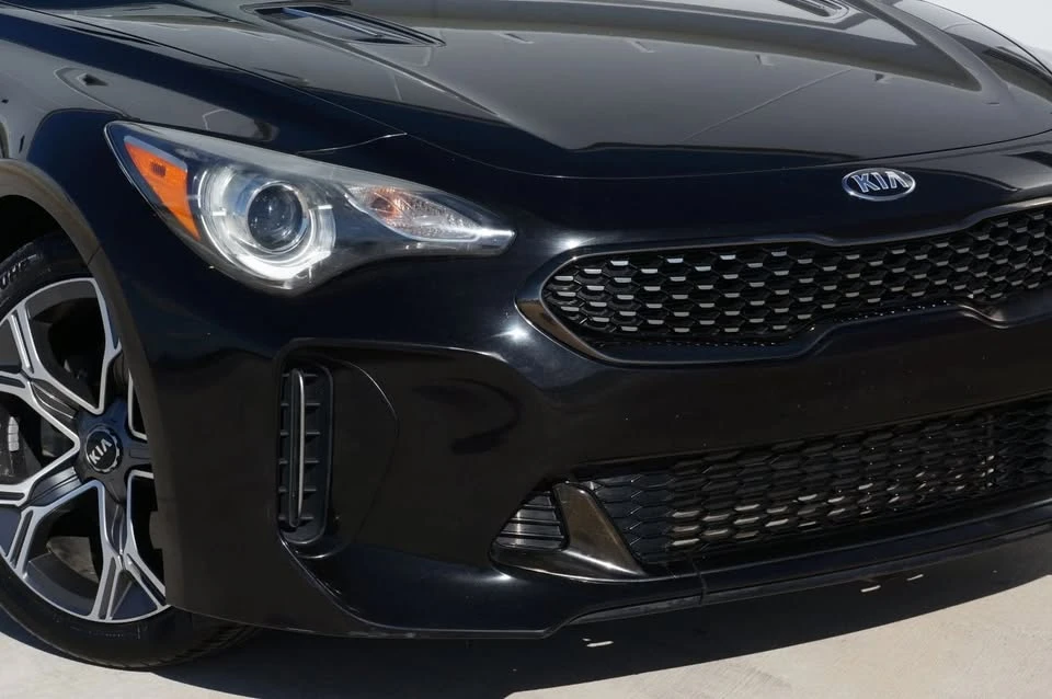 2020 Kia Stinger - Image 14 of 19
