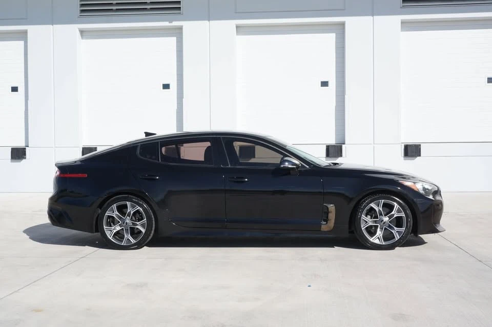 2020 Kia Stinger - Image 12 of 19