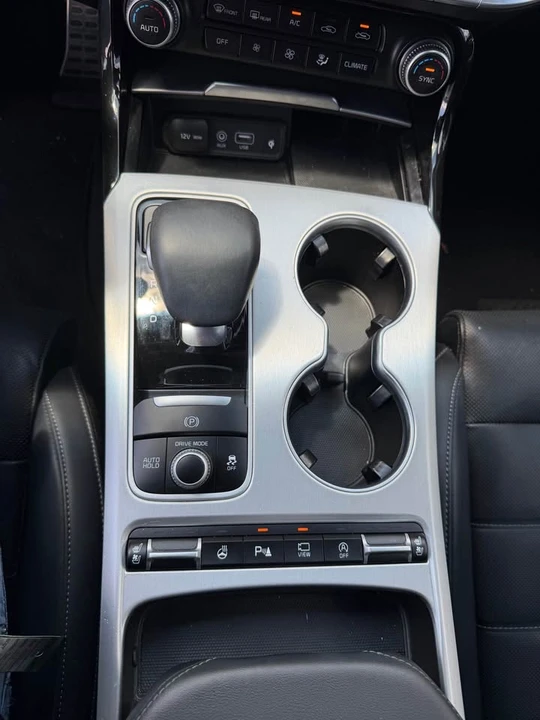2020 Kia Stinger - Image 16 of 17