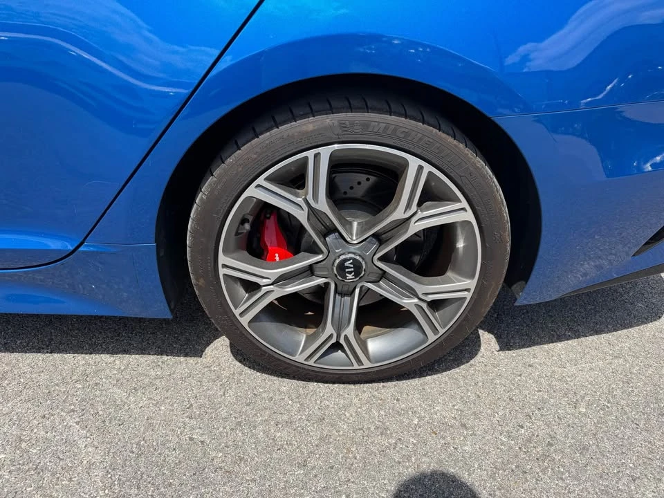 2020 Kia Stinger - Image 7 of 16