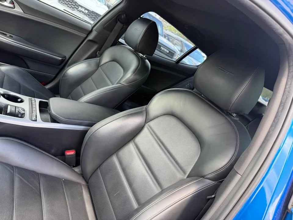 2020 Kia Stinger - Image 12 of 16