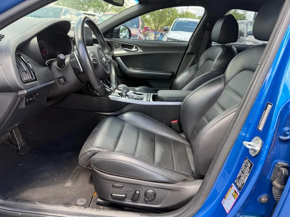 2020 Kia Stinger - Image 13 of 16
