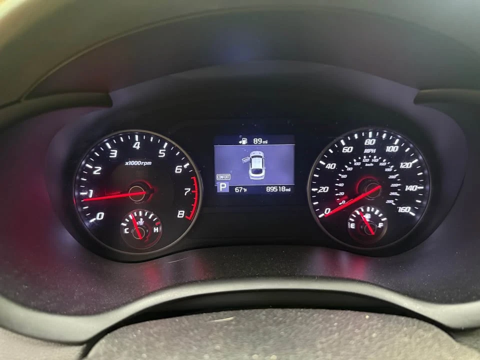 2020 Kia Stinger - Image 9 of 11
