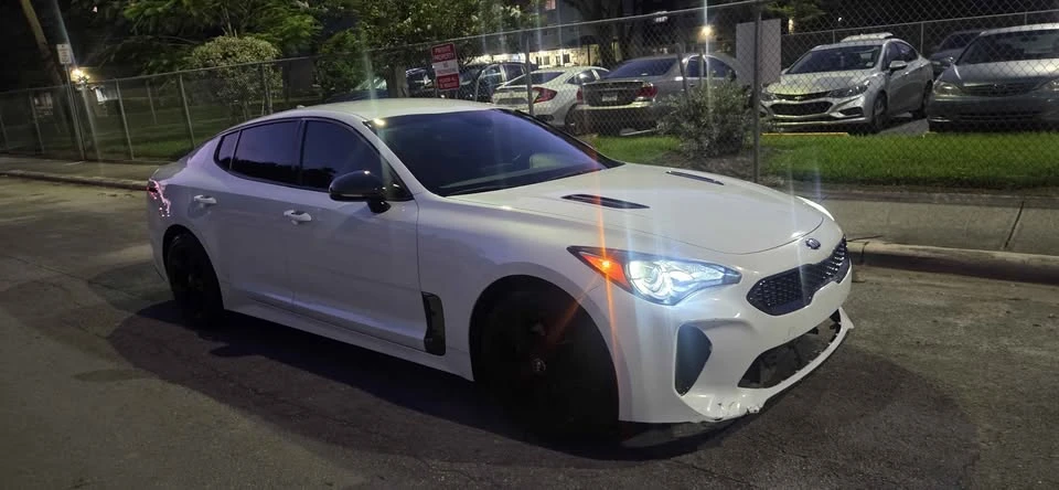 2020 Kia Stinger - Image 12 of 17