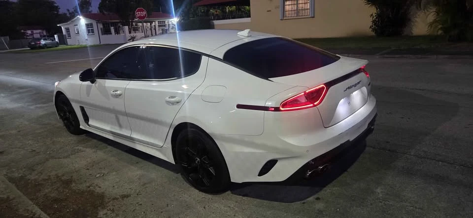 2020 Kia Stinger - Image 3 of 17