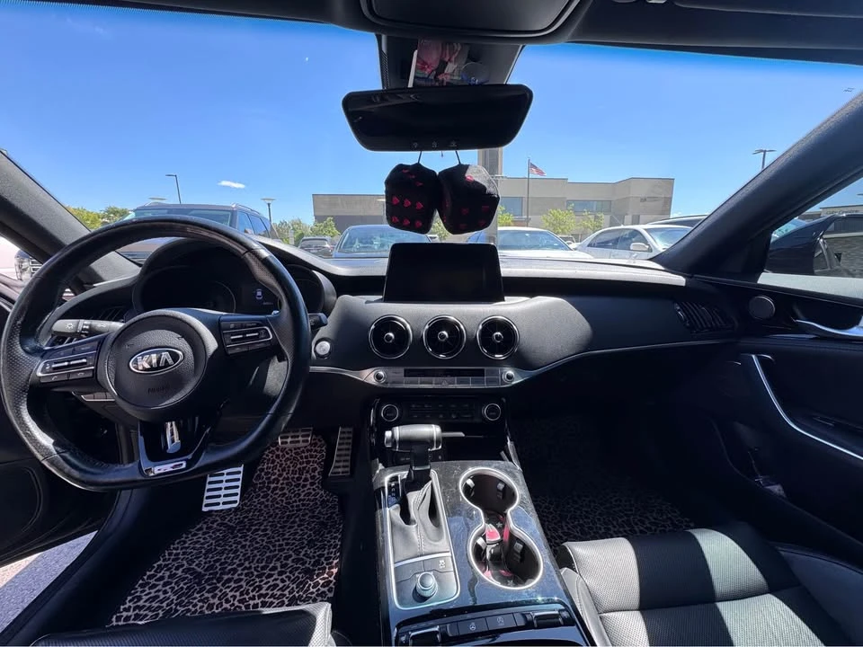 2020 Kia Stinger - Image 7 of 20