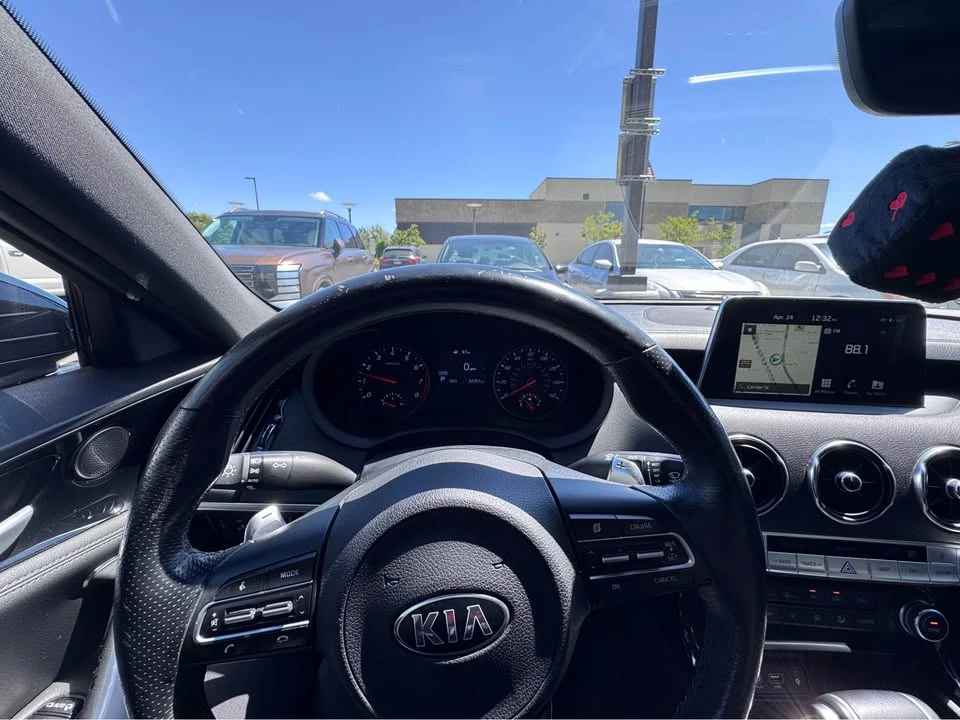 2020 Kia Stinger - Image 16 of 20