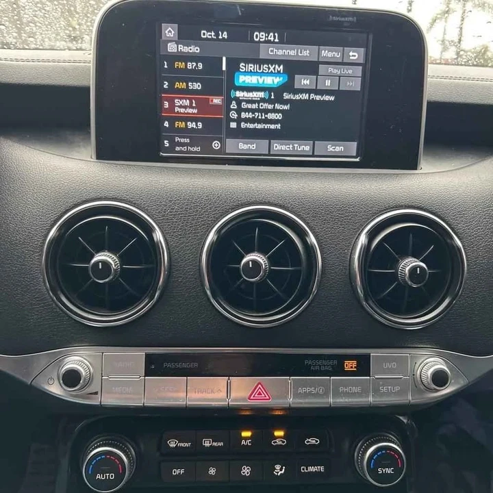 2020 Kia Stinger GT - Image 8 of 13