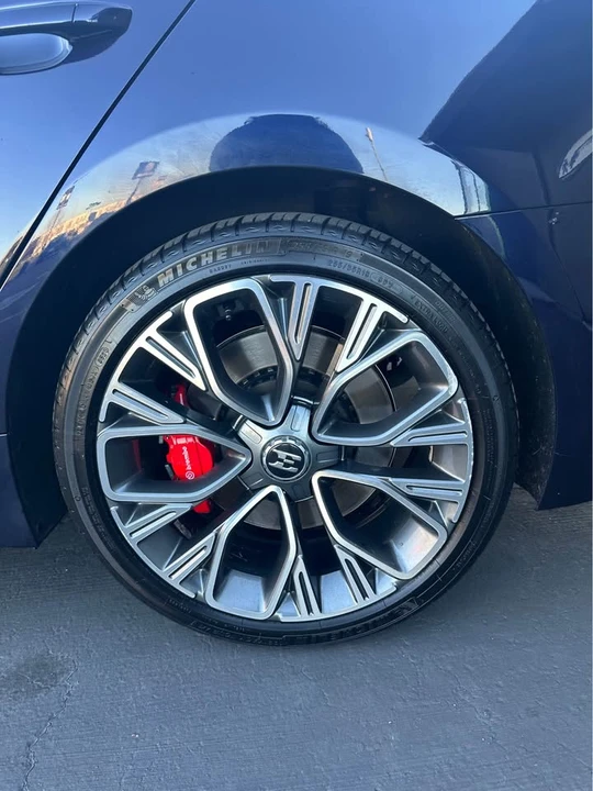 2020 Kia Stinger GT - Image 15 of 19