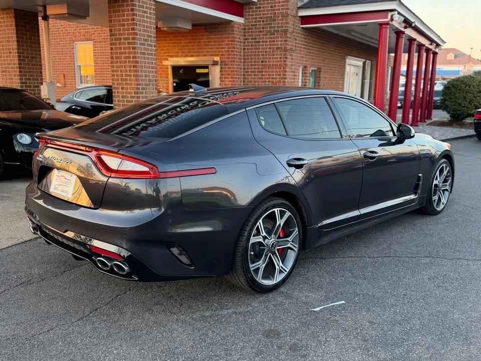 2020 Kia Stinger GT - Image 8 of 9