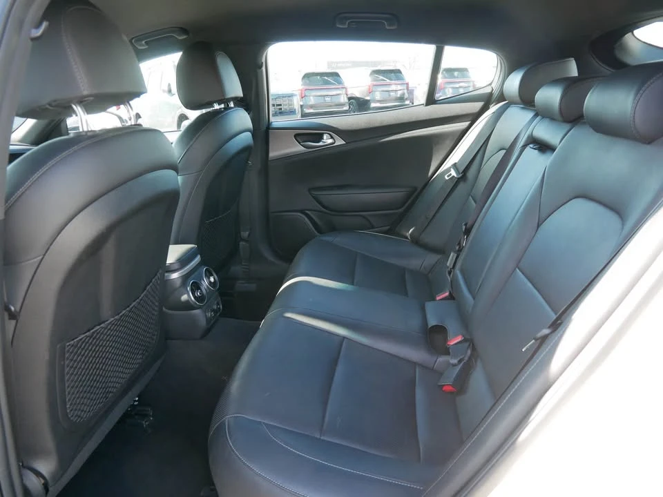 2020 Kia Stinger GT - Image 11 of 14