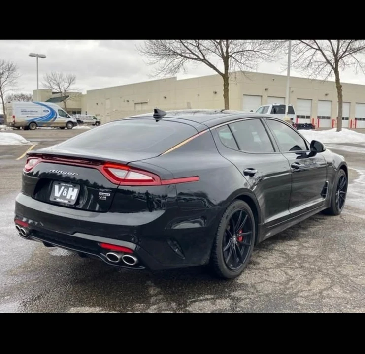 2020 Kia Stinger GT - Image 10 of 12