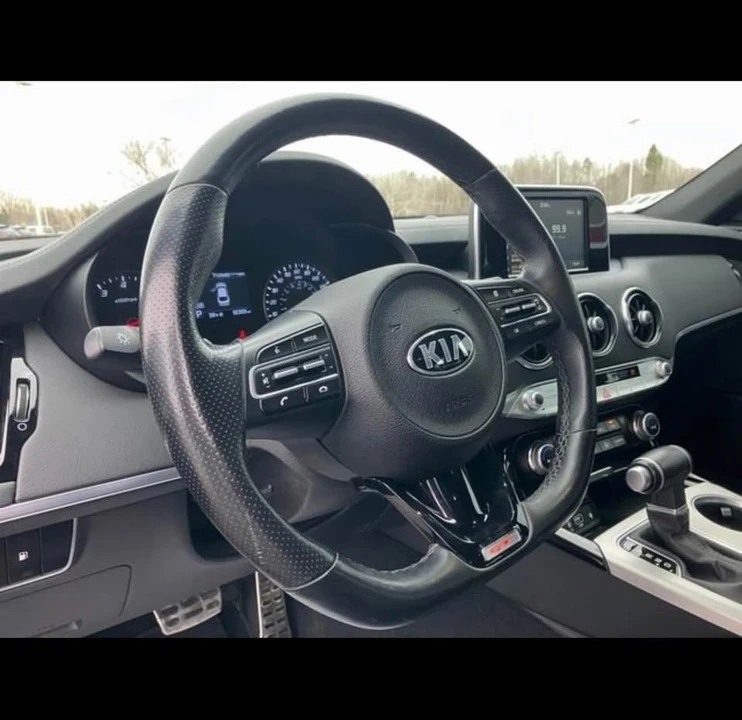 2020 Kia Stinger GT - Image 4 of 12