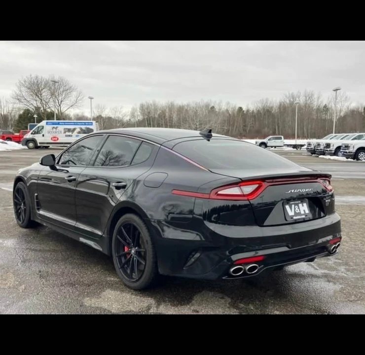 2020 Kia Stinger GT - Image 9 of 12