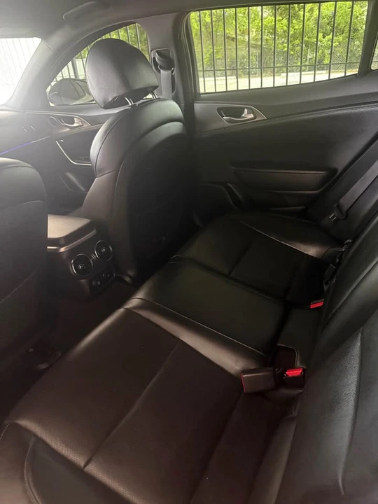 2020 Kia Stinger GT - Image 7 of 9