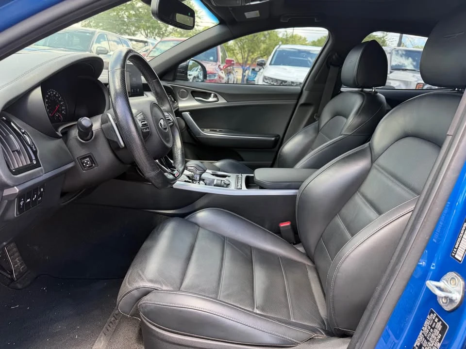 2020 Kia Stinger GT - Image 11 of 17