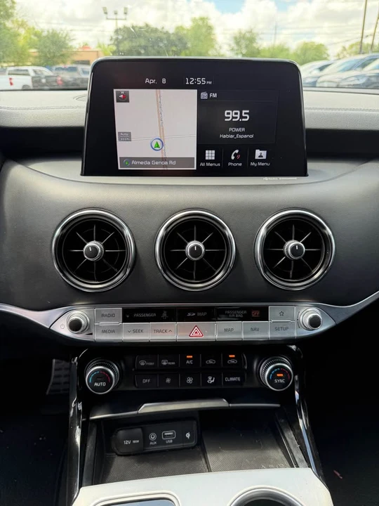 2020 Kia Stinger GT - Image 11 of 17