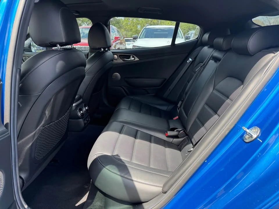 2020 Kia Stinger GT - Image 8 of 17