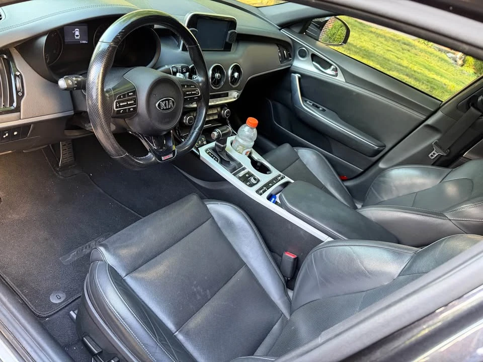 2020 Kia Stinger GT - Image 8 of 9