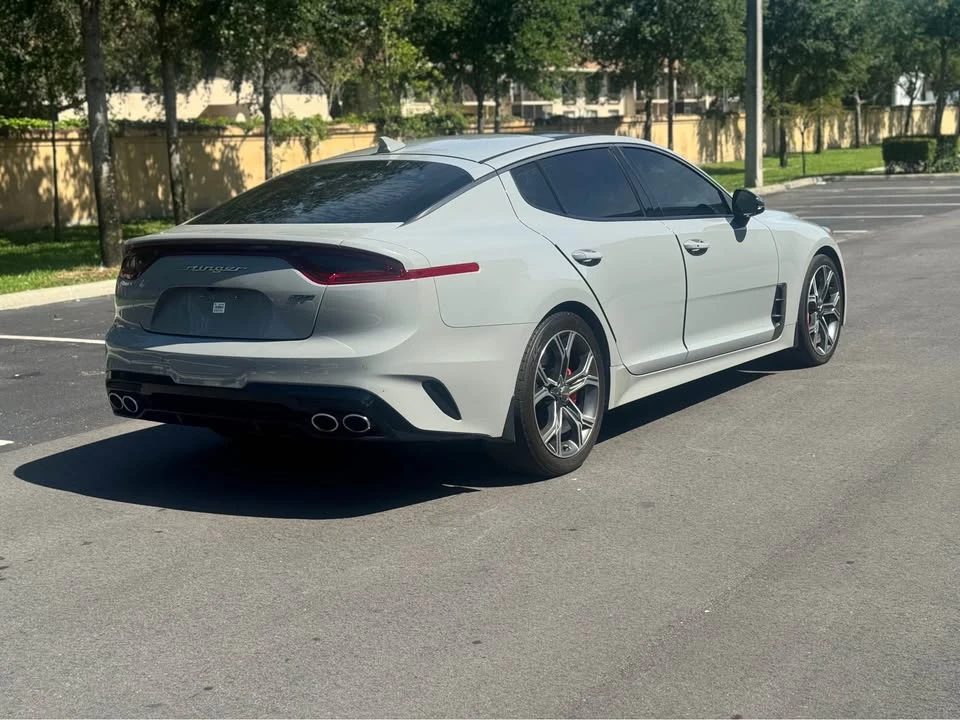 2020 Kia Stinger GT - Image 10 of 16