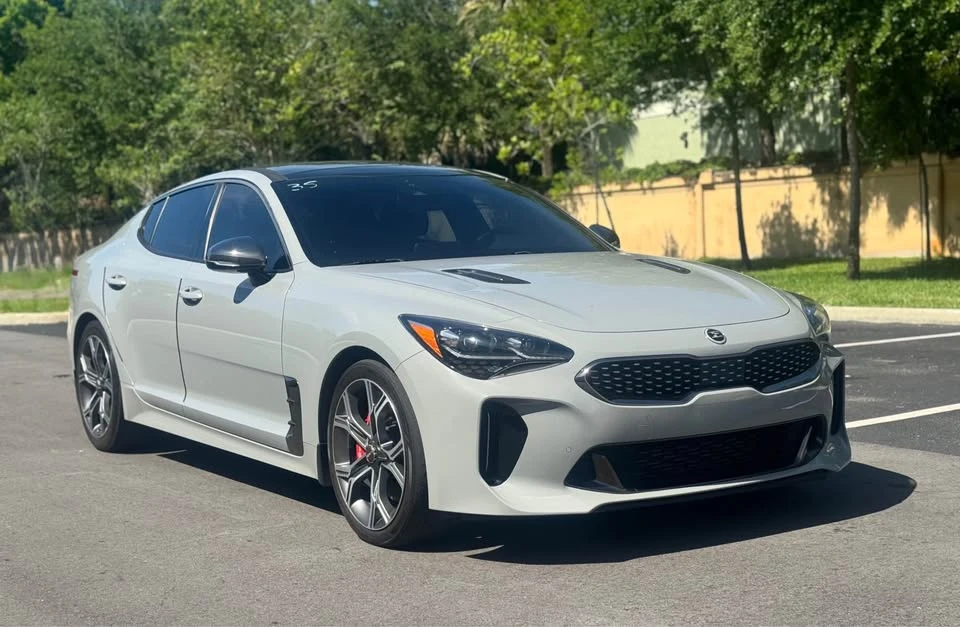 2020 Kia Stinger GT - Image 2 of 16