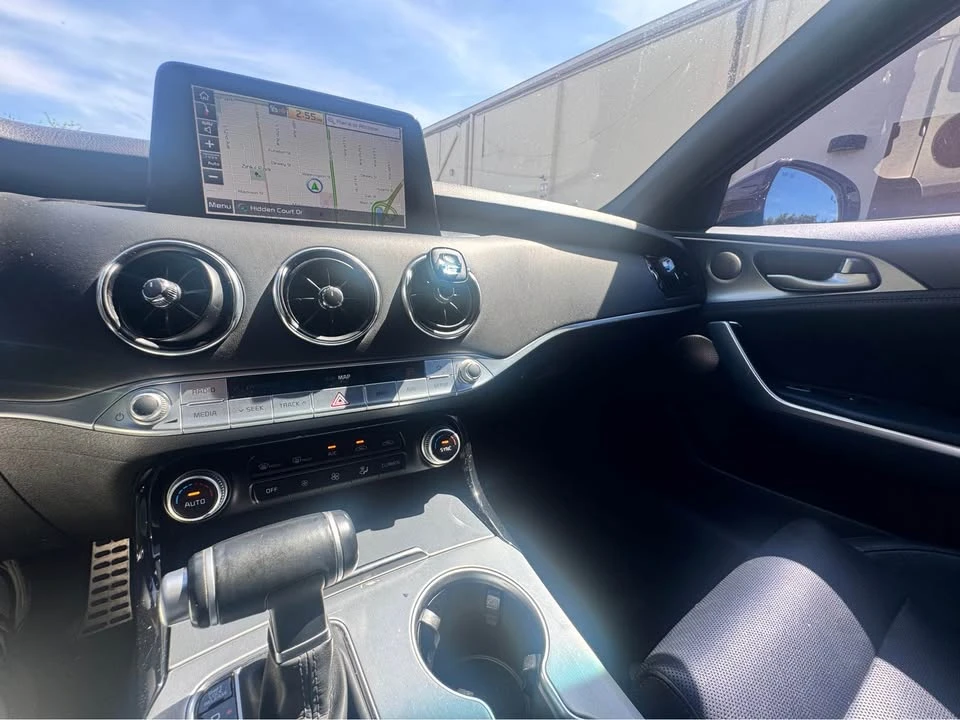 2020 Kia Stinger GT - Image 13 of 16