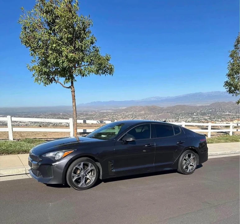 2020 Kia Stinger GT - Image 2 of 5
