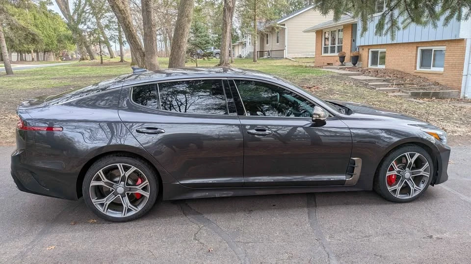 2020 Kia Stinger GT - Image 6 of 16