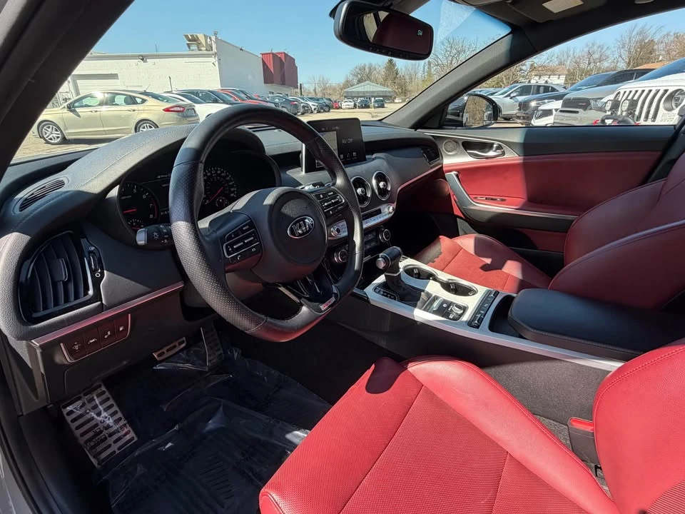2020 Kia Stinger GT - Image 11 of 20