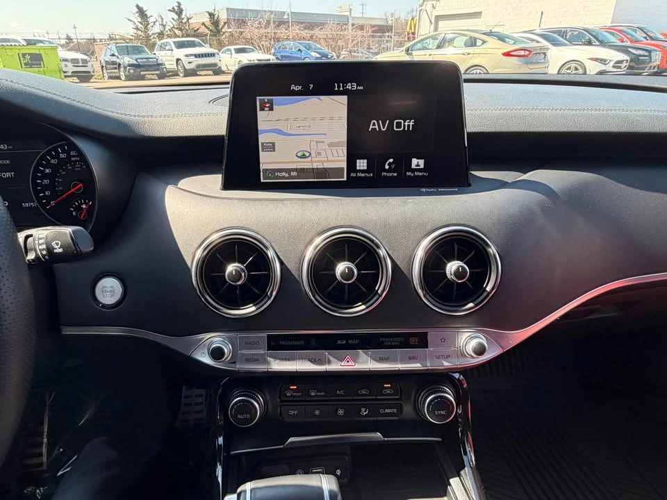 2020 Kia Stinger GT - Image 16 of 20