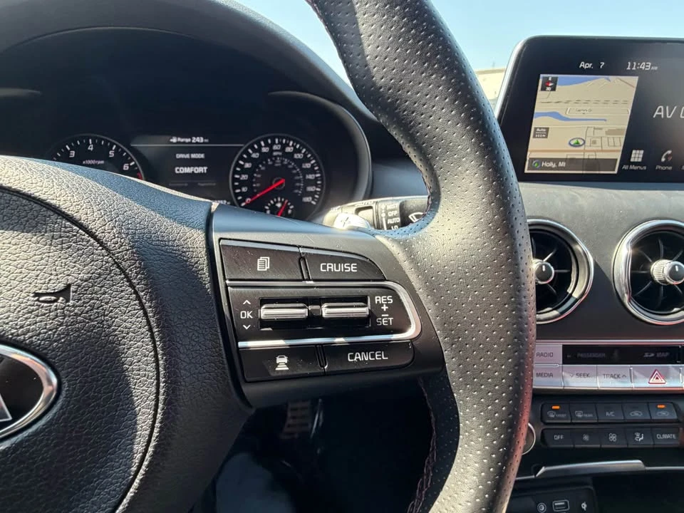 2020 Kia Stinger GT - Image 15 of 20