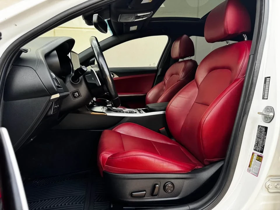 2020 Kia Stinger GT - Image 10 of 20
