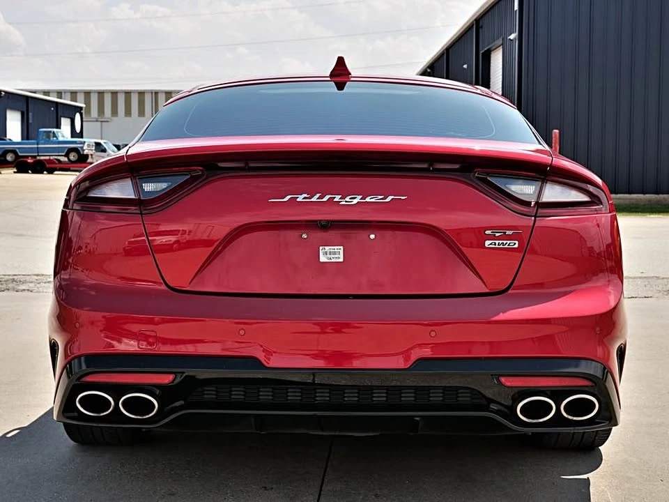 2020 Kia Stinger GT - Image 17 of 20