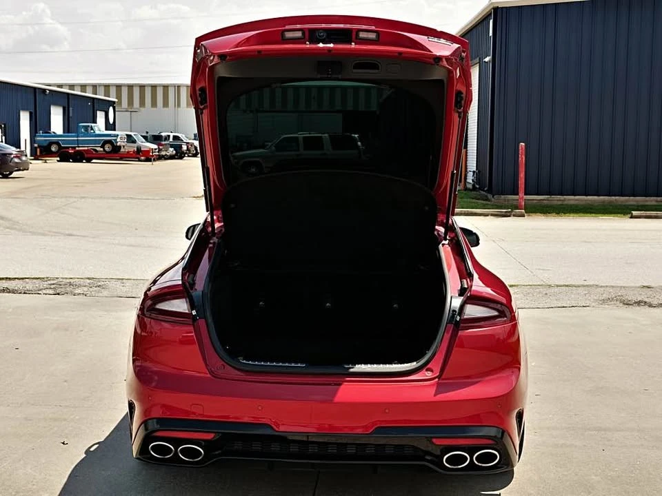 2020 Kia Stinger GT - Image 19 of 20