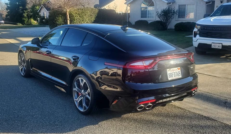 2020 Kia Stinger GT - Image 2 of 11