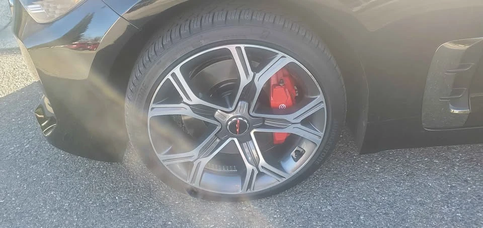 2020 Kia Stinger GT - Image 8 of 11