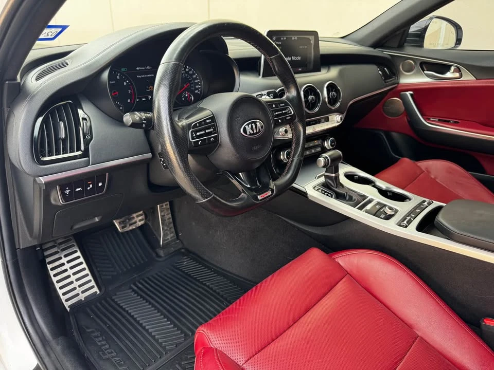 2020 Kia Stinger GT - Image 8 of 19