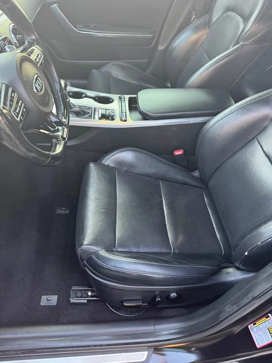2020 Kia Stinger GT - Image 10 of 13