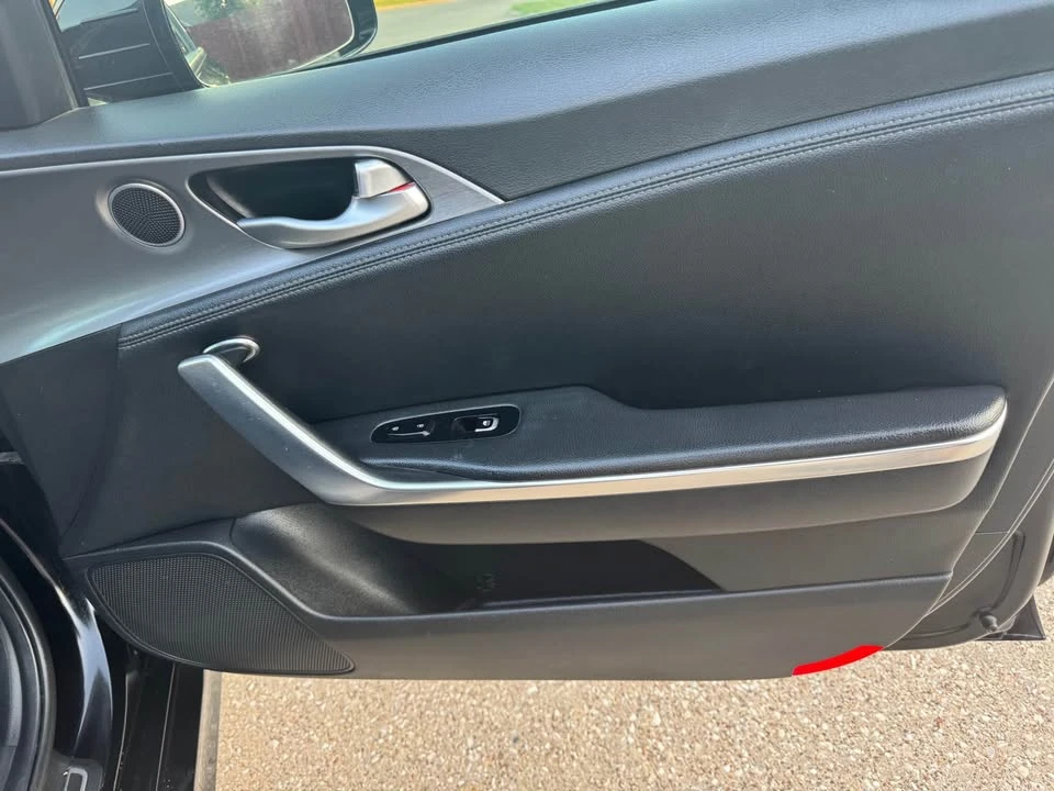 2020 Kia Stinger GT - Image 12 of 13